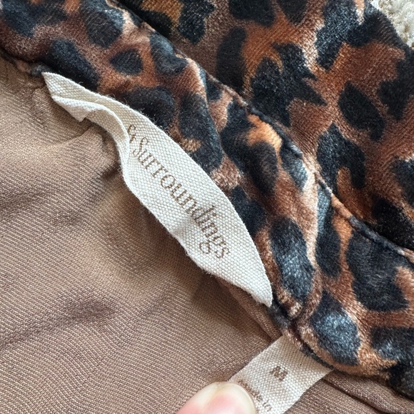 SOFT SURROUNDINGS Icon Silk Velvet Poets Tunic Top. Color: Natural Animal - Picture 7 of 11